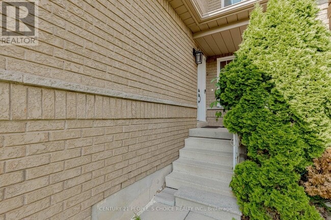 Building Photo - 5363 Hollypoint Ave