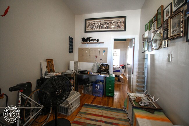 Building Photo - 175 Troutman St