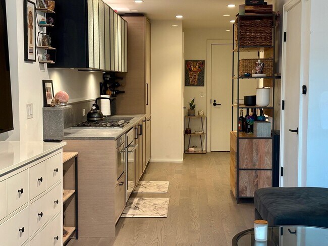 Foto del edificio - 1425 Hudson St