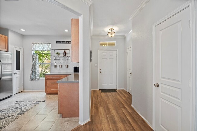 Building Photo - 16783 Mammoth Springs Dr