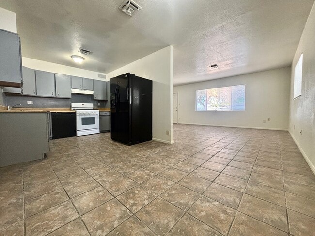 Foto del edificio - 5220 Apple Valley Ln