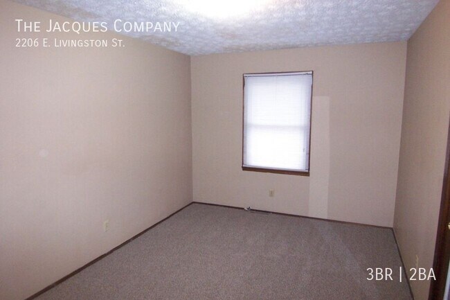 Foto del edificio - 2206 E Livingston St