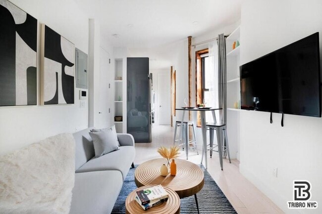Building Photo - 1 bedroom in NEW YORK NY 10036