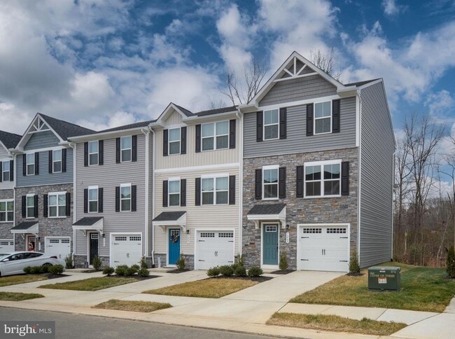 Building Photo - 7263 Congressional Cir