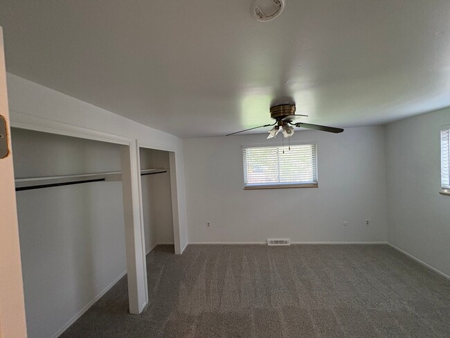 Building Photo - 4832 Flower Ct