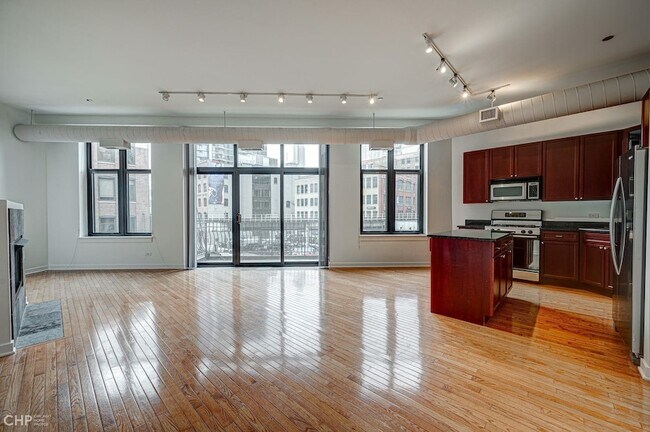 Foto del edificio - 333 W Hubbard St