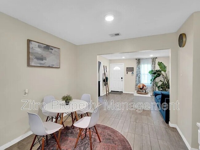 Foto del edificio - 4208 Wiman Dr