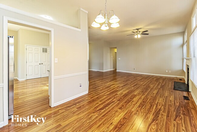 Foto del edificio - 6507 River Hills Dr