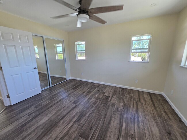 Foto del edificio - AVAILABLE NOW! 2 bed, 2 bath, 1 parking Kalaheo Hillside
