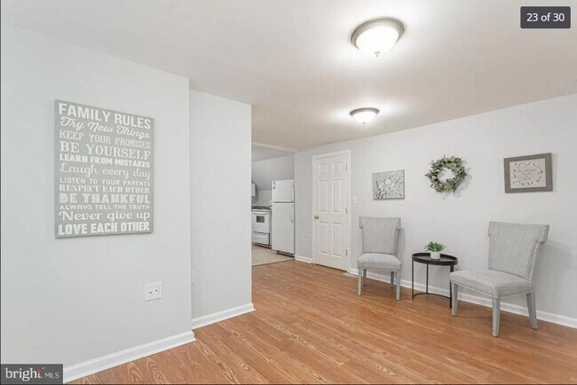 Building Photo - 631 Ridge Ave