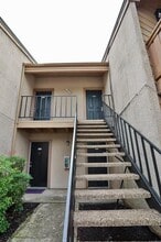Building Photo - 8110 Skillman St