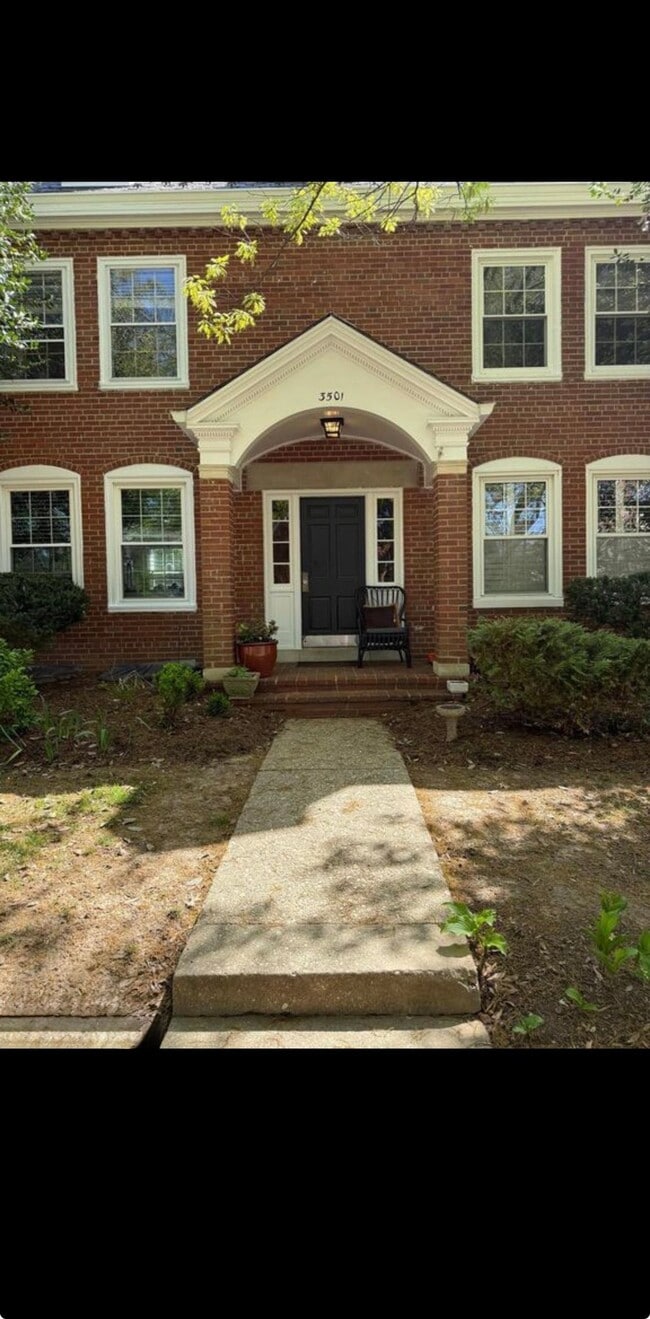 Building Photo - 3501 S Stafford St