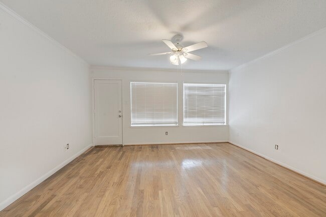 Building Photo - 42 N Timber Top Dr