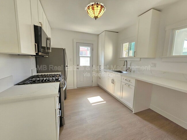 Foto del edificio - 635 4th St