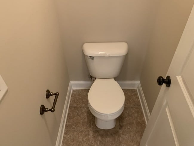 Building Photo - 3Bed/2.5Bath Home - No pets, No section 8