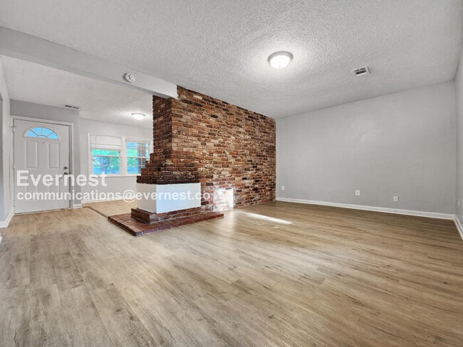Building Photo - 1189 Richard Rd
