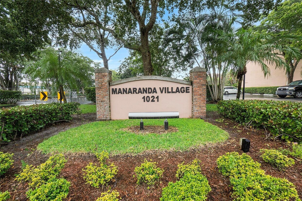 1021 Mockingbird Ln Unit 216, Plantation, FL 33324 Condo for Rent in