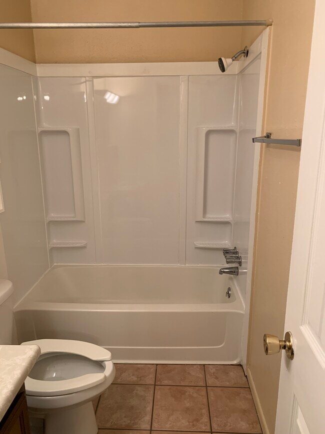 Bathroom - 350 W Railroad St