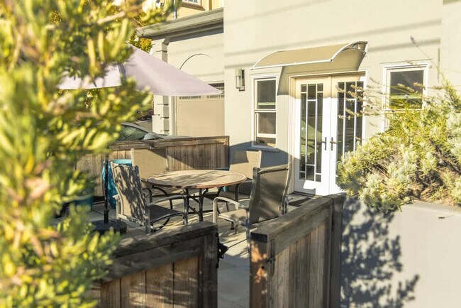 Foto del edificio - 6206 Rockwell St