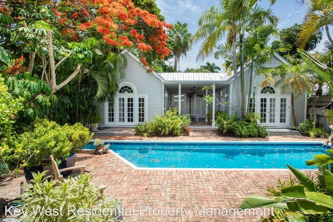 Building Photo - 2 br, 2 bath House - 1215 Varela Street #D