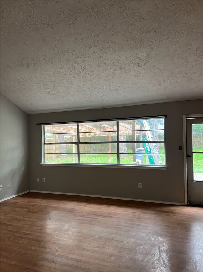 Foto del edificio - 6507 Bridgegate Dr