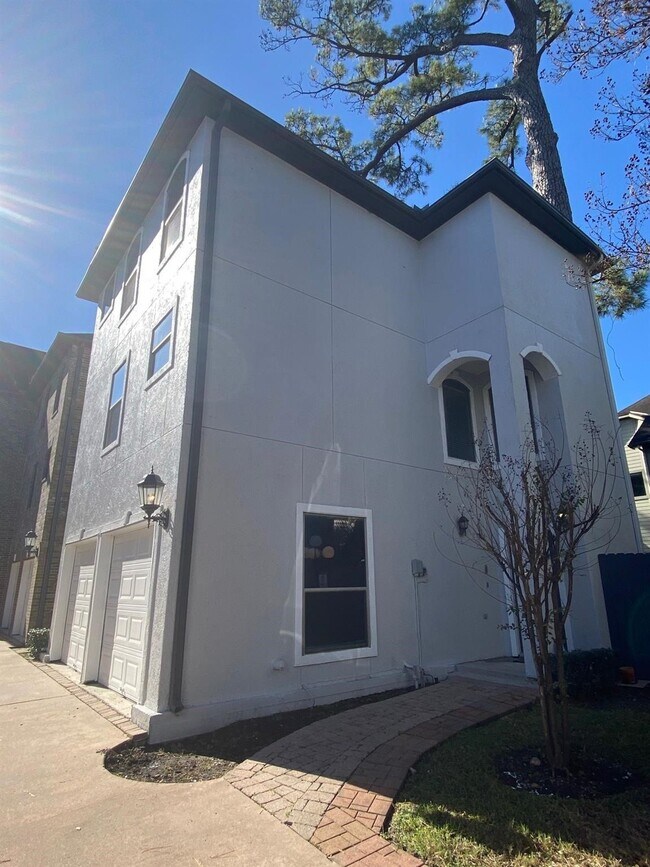 Foto del edificio - 3710 Sherwood Ln