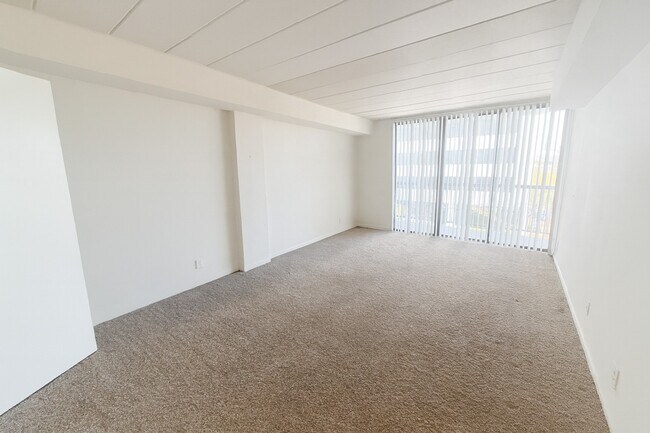 Foto del edificio - 5400 Memorial Dr