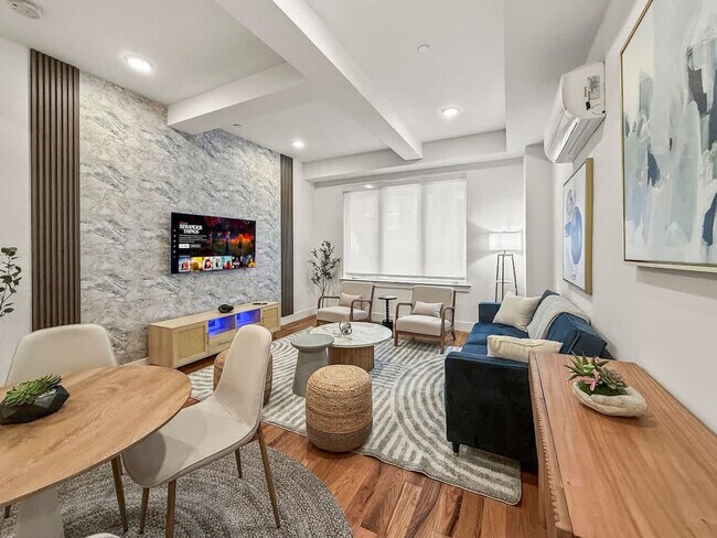 Building Photo - 236 W Thompson St