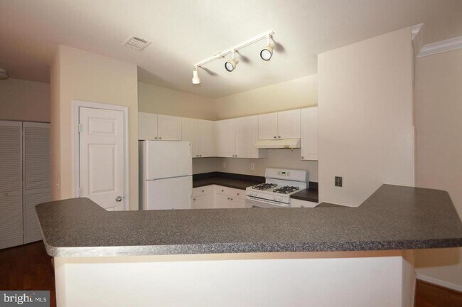 Building Photo - 11329 Aristotle Dr