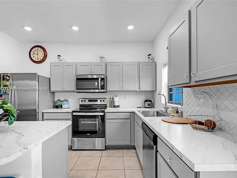 Primary Photo - 730 SW 12th St