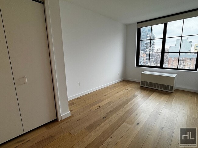 Building Photo - NORTHERN BOULEVARD