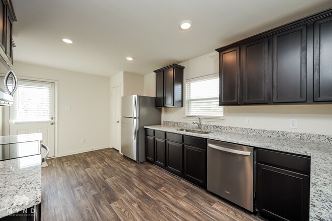 Building Photo - 7310 Lazy Cyn