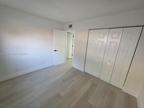 Building Photo - 101 NE 41st St