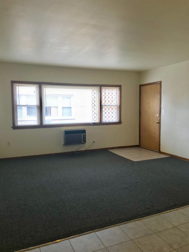 Primary Photo - 1419 N 19th Ave