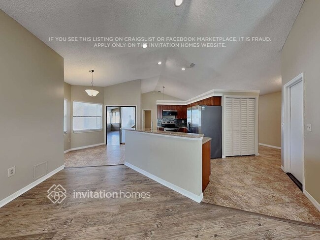 Building Photo - 785 Kara Cir