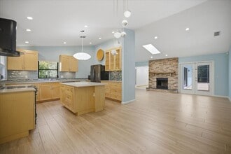 Building Photo - 4852 Brywill Cir