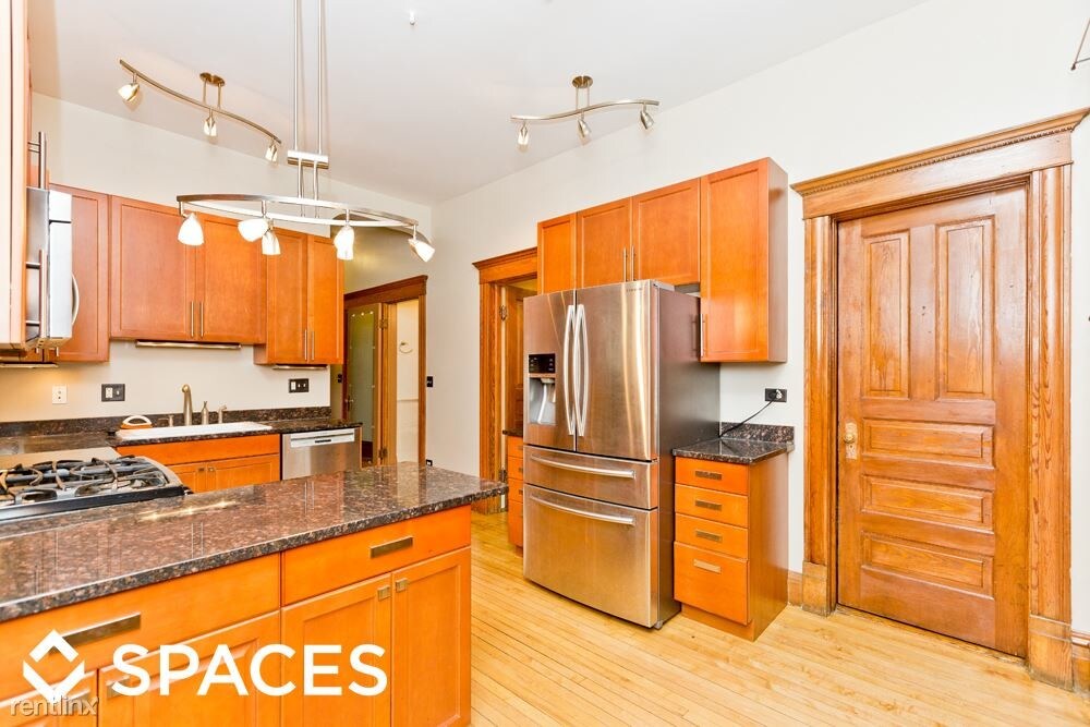 Foto principal - 1125 N Damen Ave