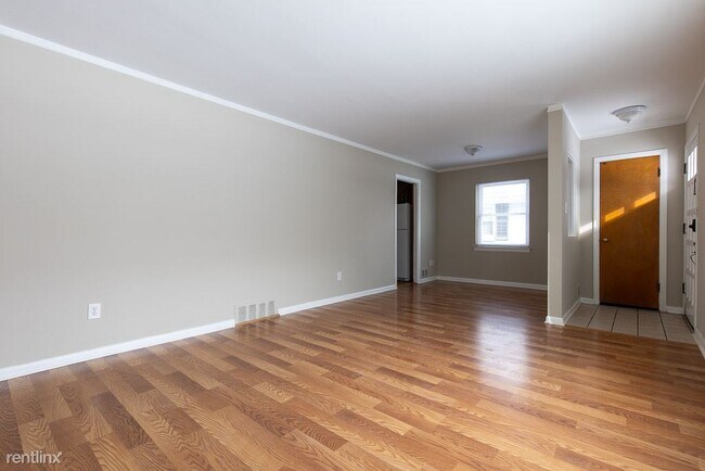 Building Photo - 3 br, 1 bath House - 1137 E Dallas Ave