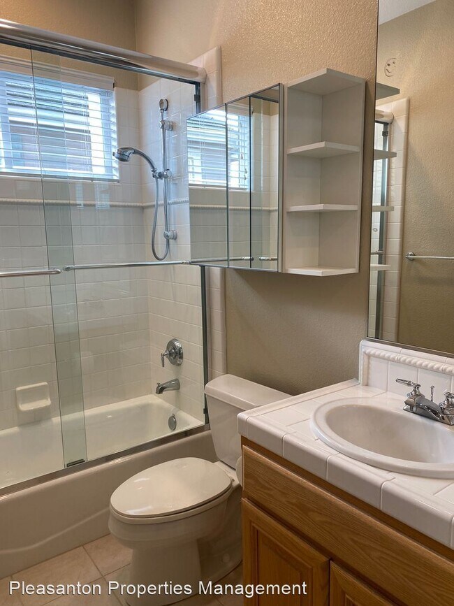 Foto del edificio - 4 br, 4 bath House - 10864 Inspiration Cir.