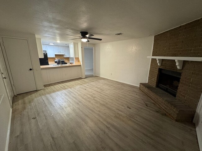 Building Photo - 11365 Walters Ave