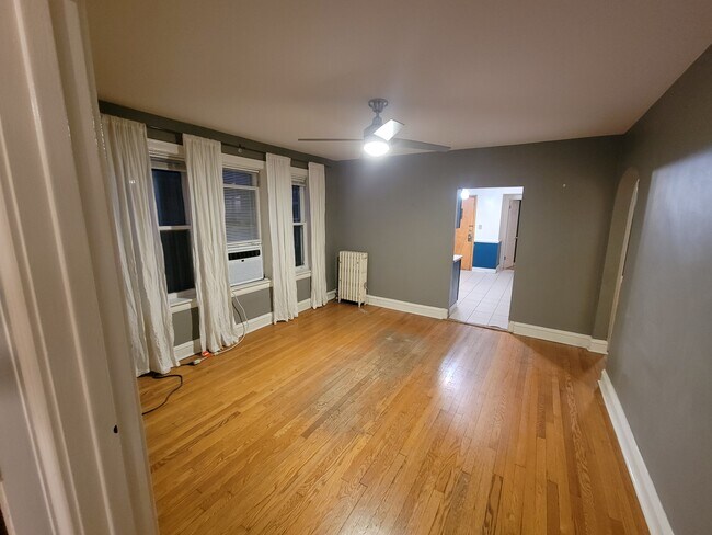Foto del edificio - 6332 N Francisco Ave