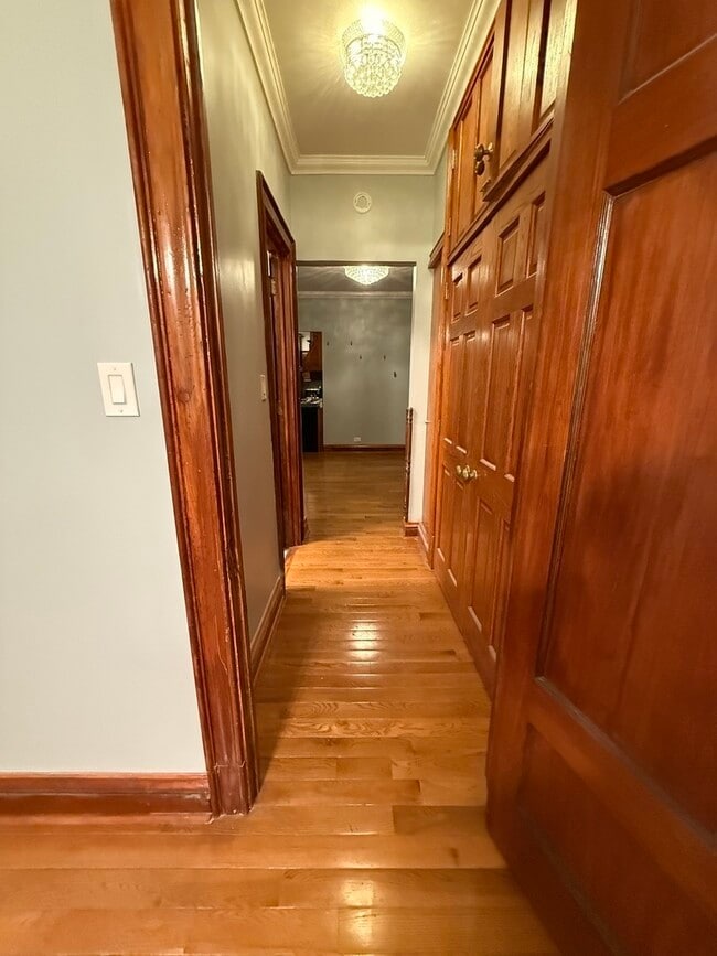 Foto del edificio - 5300 S Shore Dr