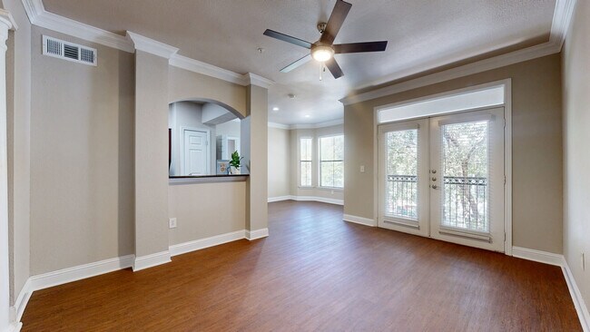 Interior Photo - THIRTY377