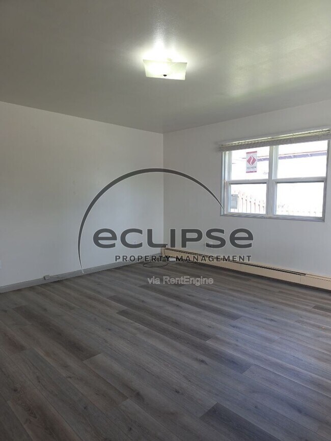 Foto del edificio - 731 3rd St
