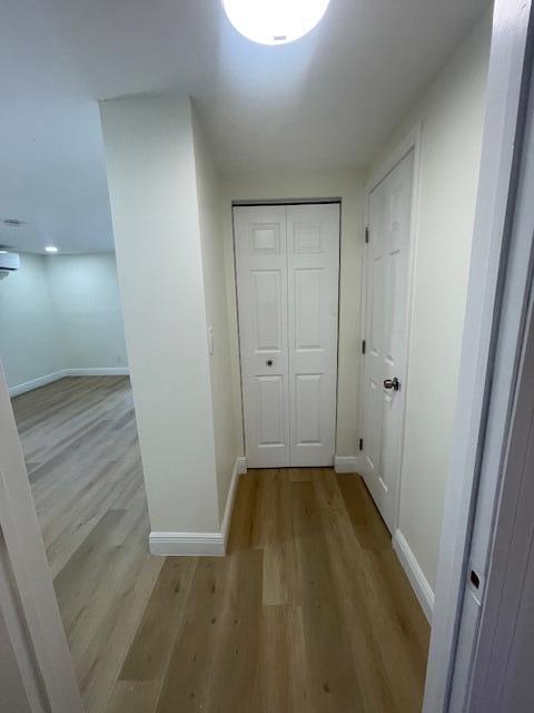 Building Photo - 302 N Tamarind Ave