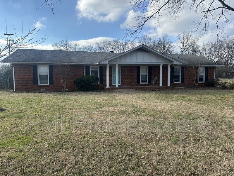 Foto principal - 2988 Parkwood Dr