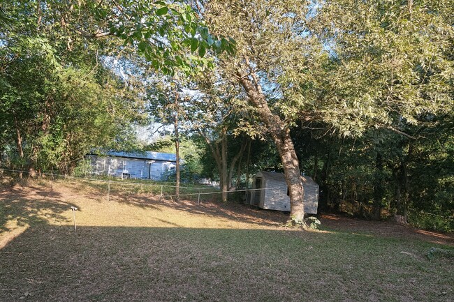 Foto del edificio - 5736 Deborah Dr