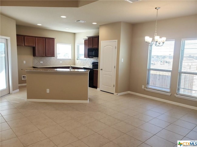Building Photo - 7805 Hickman