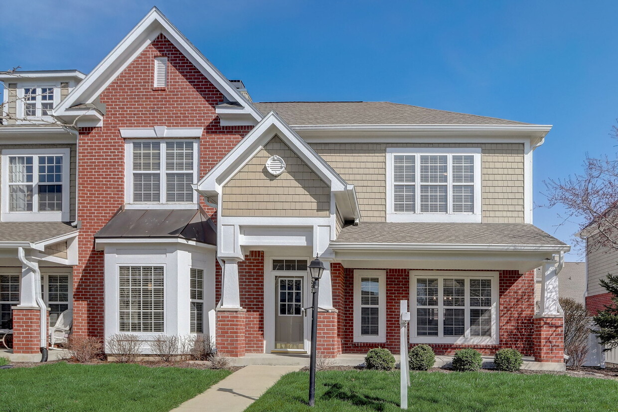 1242 Pawtucket Dr, Westfield, IN 46074 Townhome Rentals in Westfield
