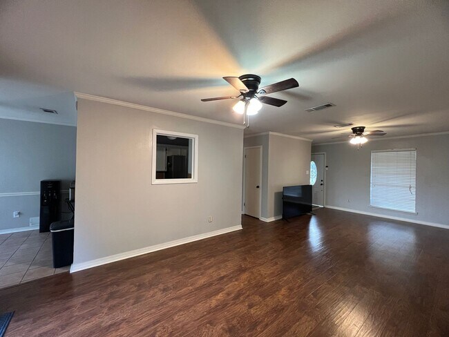 Foto del edificio - Greenacres -North Bossier.. Close to Barksdale Air Force Base..